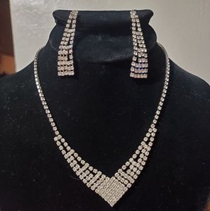 Prom Gorgeous Vintage Rhinestone Necklace & Earrings